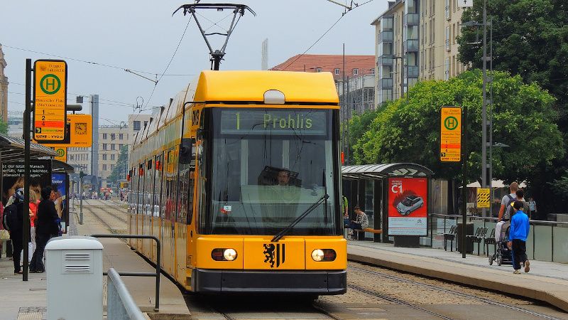 Germany: Somali Migrant Stabbed to Death on Tram by Fellow Somali Suspect