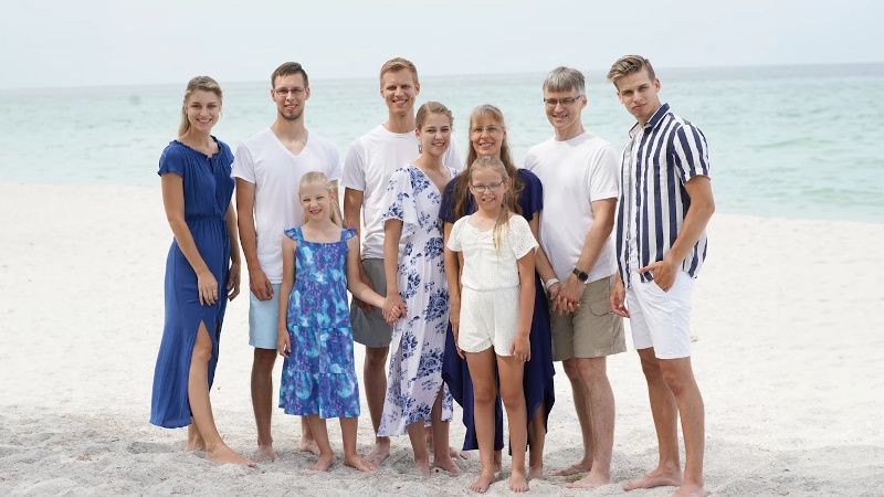 Biden Admin Finds a Family It Wants to Deport: German Christian Homeschoolers