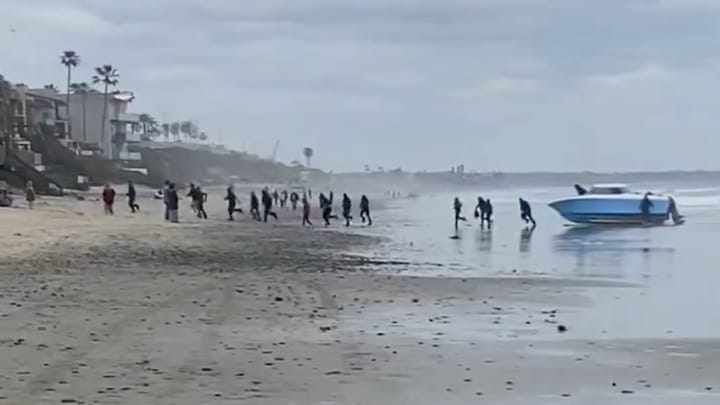WATCH: Illegals Crash Speed Boat on SoCal Beach, Pile Into Waiting SUVs and Disappear
